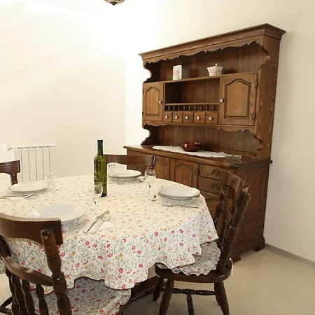 Aldo Apartment